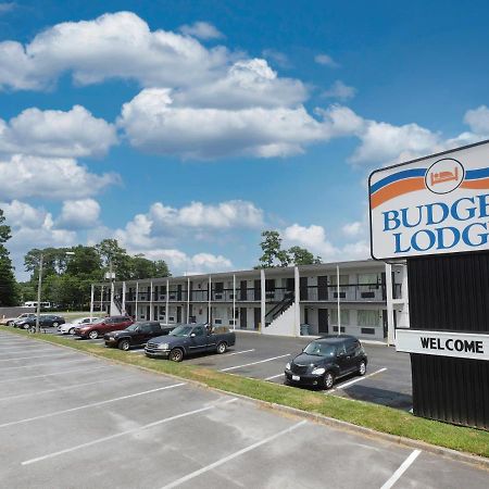 Budget Lodge Churchland Chesapeake Extérieur photo