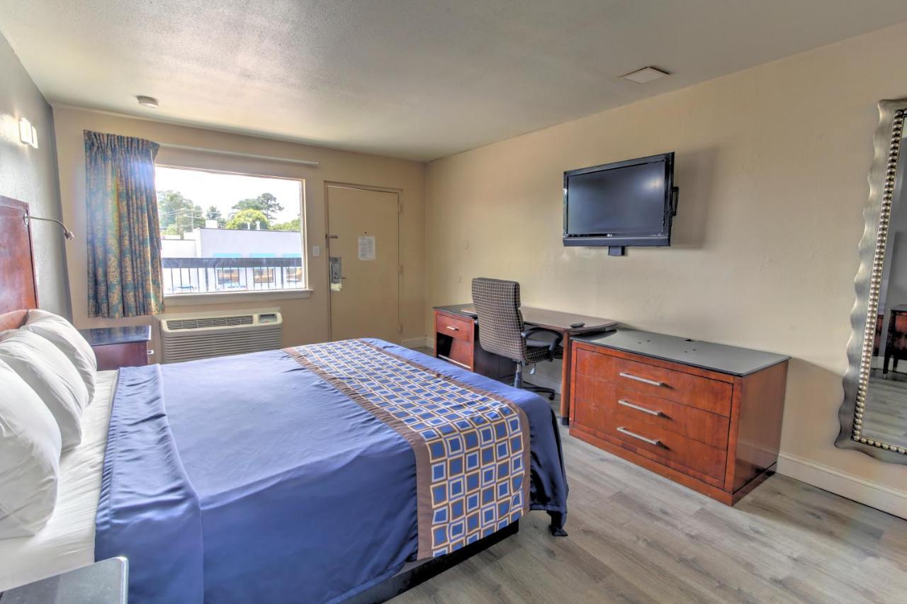 Budget Lodge Churchland Chesapeake Extérieur photo