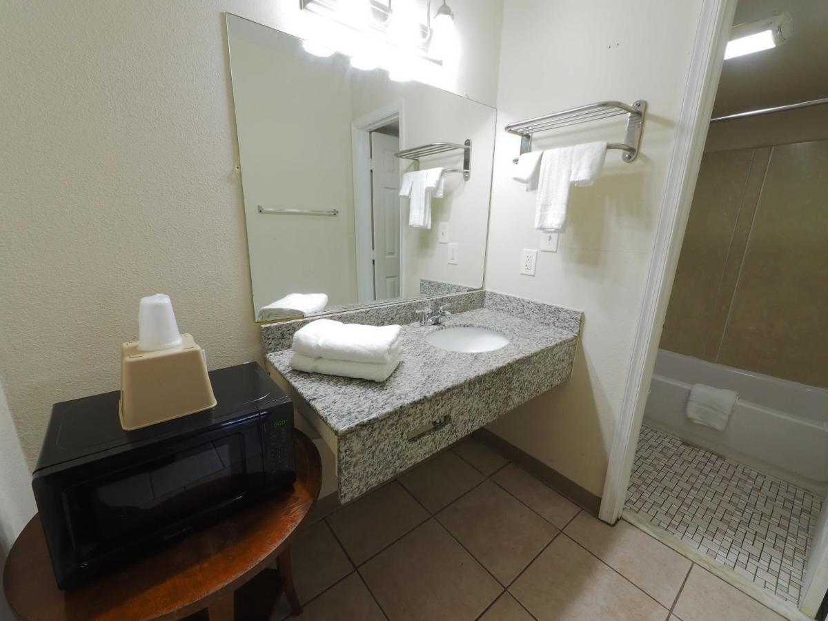 Budget Lodge Churchland Chesapeake Extérieur photo