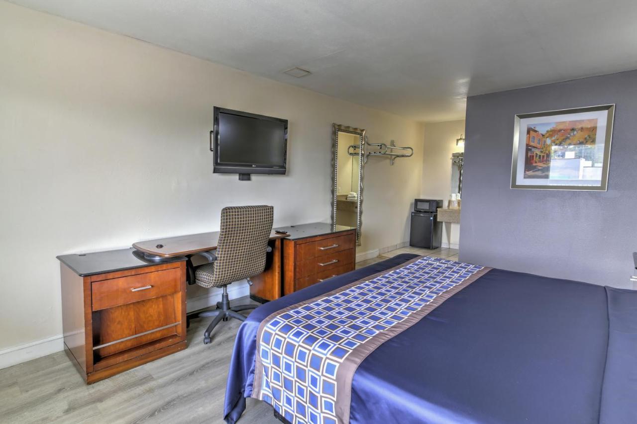Budget Lodge Churchland Chesapeake Extérieur photo